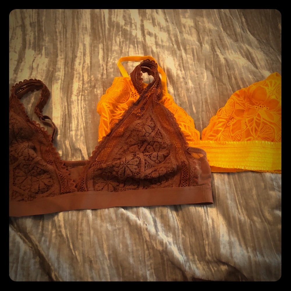 2 Aerie bralettes